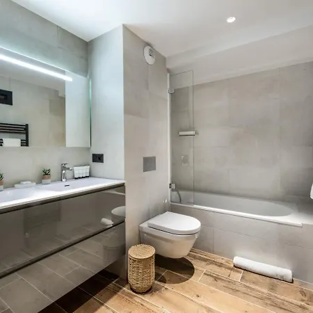 Apartment Chalet Soelden: Experience The Pinnacle Of Alpine *